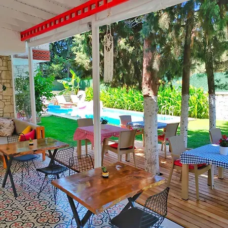Bed & Breakfast Le Vent Alacati *