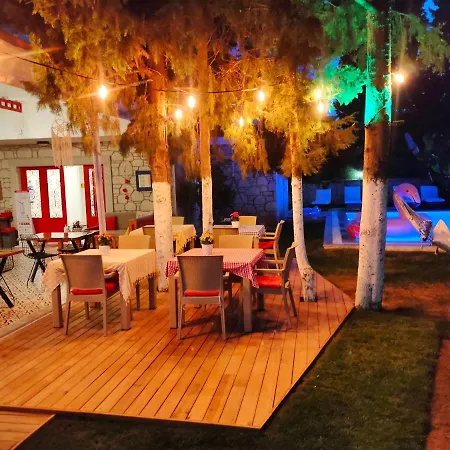 Le Vent Alacati Bed & Breakfast *